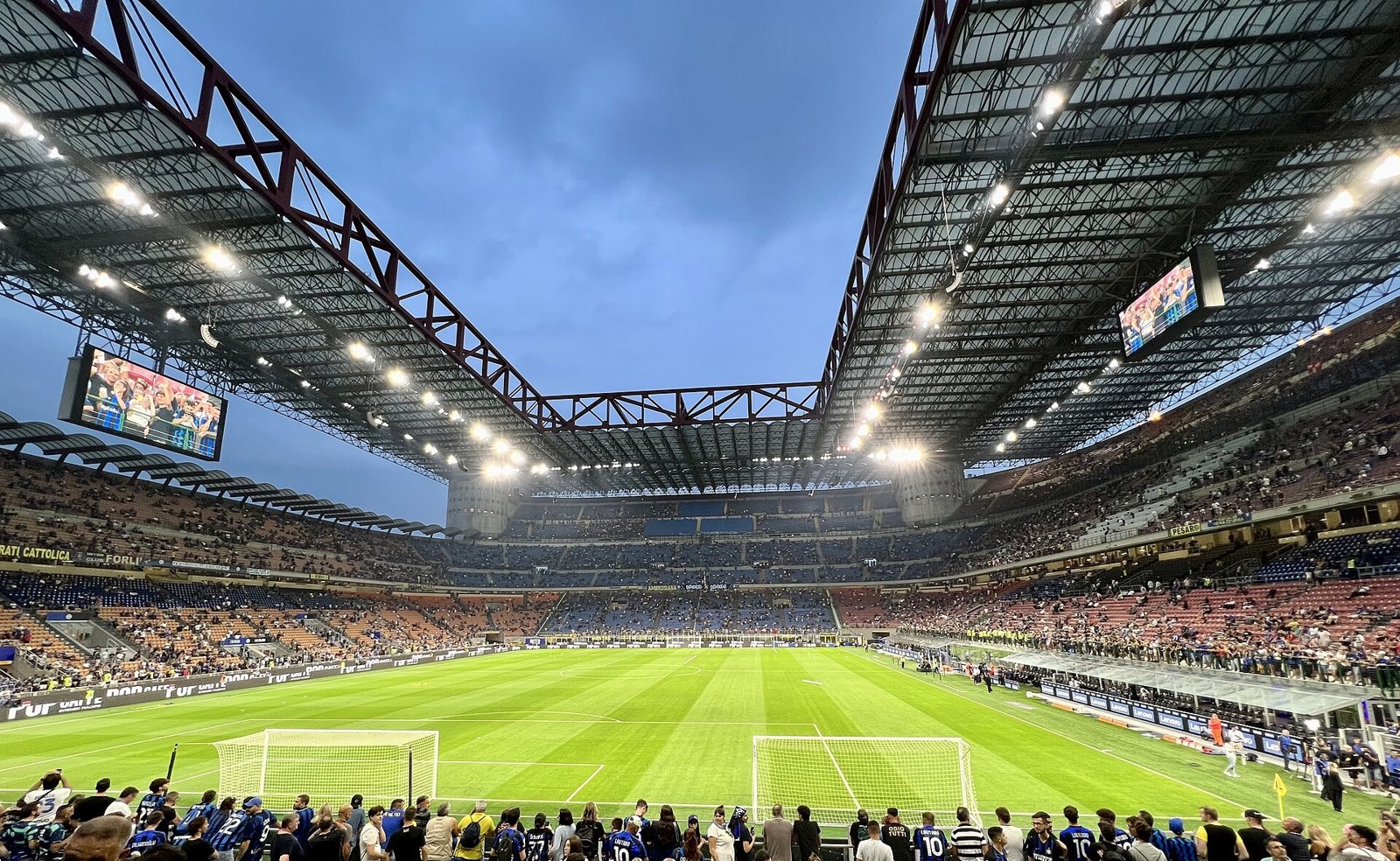 AC Milan vs Lecce: Rossoneri Akhiri Puasa Kemenangan dengan Skor 3-0