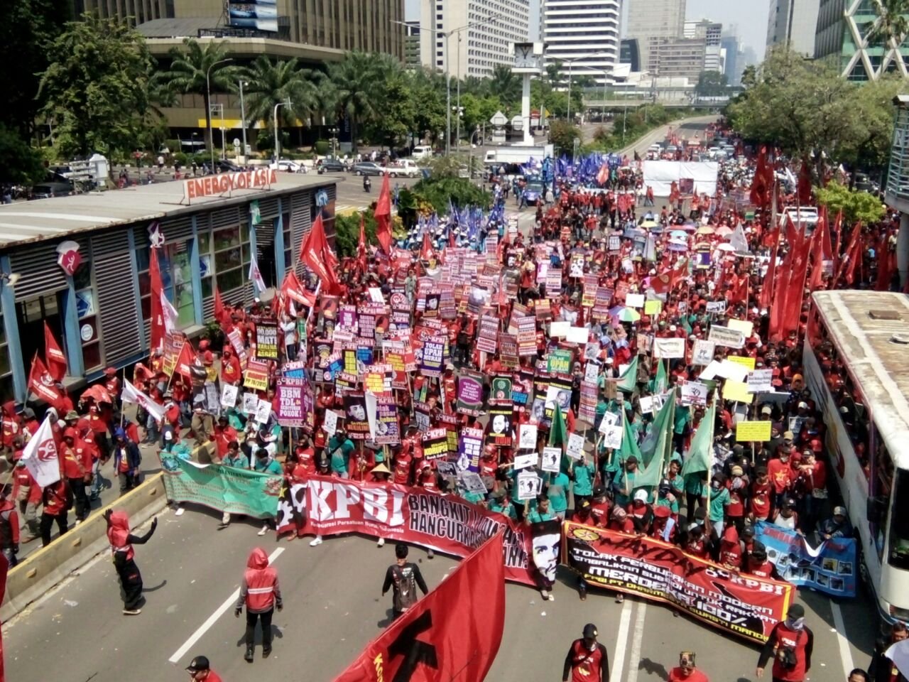 Demo Buruh Hari Tani Nasional: 50 Ribu Massa Geruduk Jakarta Hari Ini