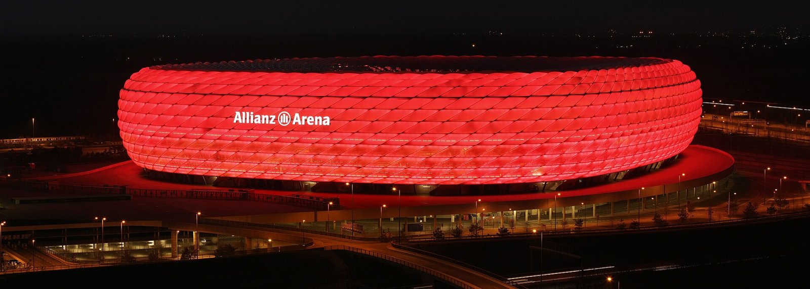Hasil Liga Champions: Como Bantai MU 4-1, Bayern vs Arsenal Imbang 2-2