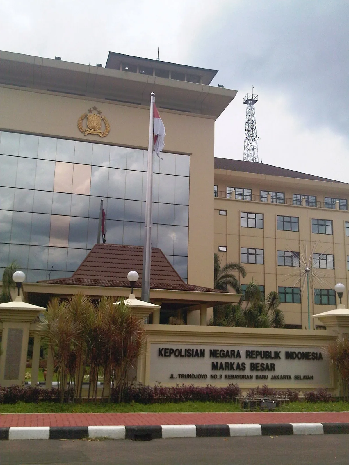Kapolri Lantik 27 Pejabat Baru, Kapolda Metro Jaya Absen karena Umrah