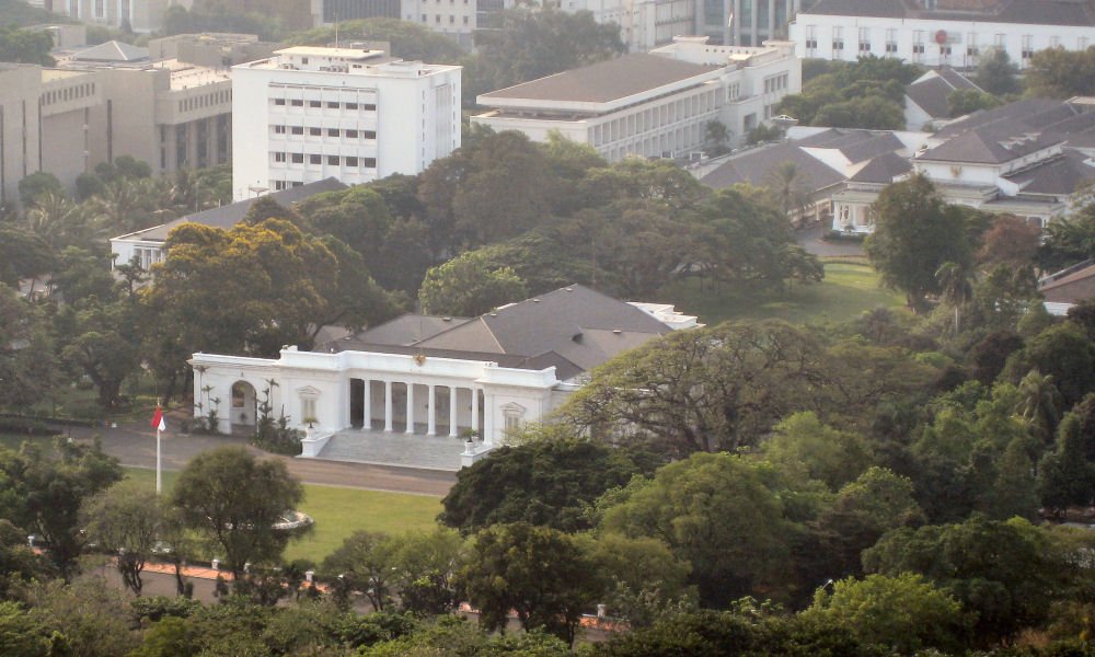 Pendidikan negeri gratis SD sampai PTN, Prabowo gelar ratas di Istana hari ini